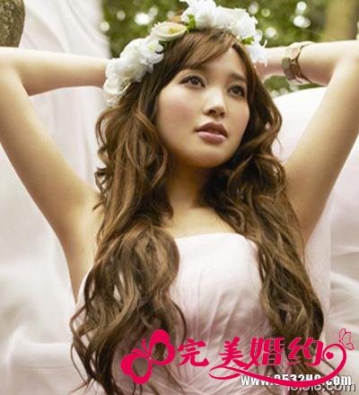 长卷发流行美新娘发型