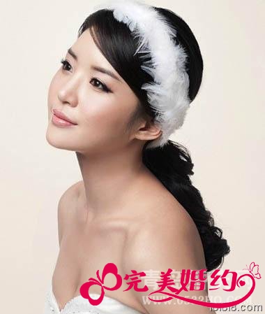 2012韩式婚纱照新娘发型2