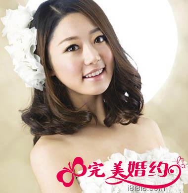 时尚新娘发型之梨花卷造型