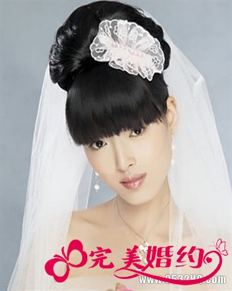 齐刘海新娘造型