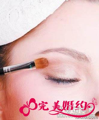 如何化新娘妆晚妆2