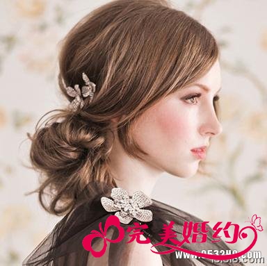 现在流行的新娘发型