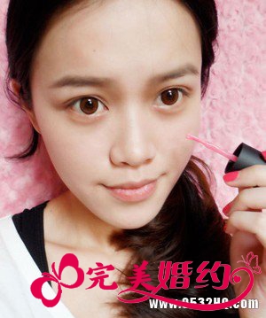 非主流大眼妆的画法