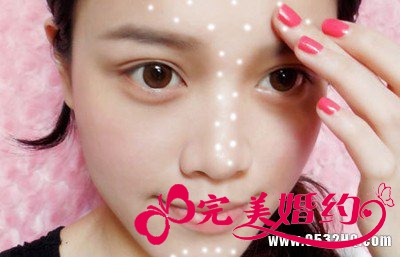 非主流大眼妆的画法