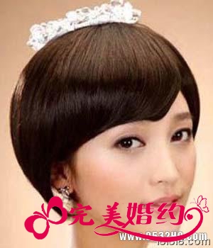 时尚新娘发型图片4：潮流短卷发散发