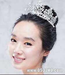 新娘结婚当天发型1:可爱小公主