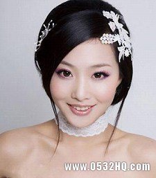 新娘结婚当天发型3:古典妩媚美人