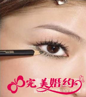 新娘彩妆眼妆画法3