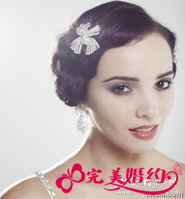 盘发新娘头饰1