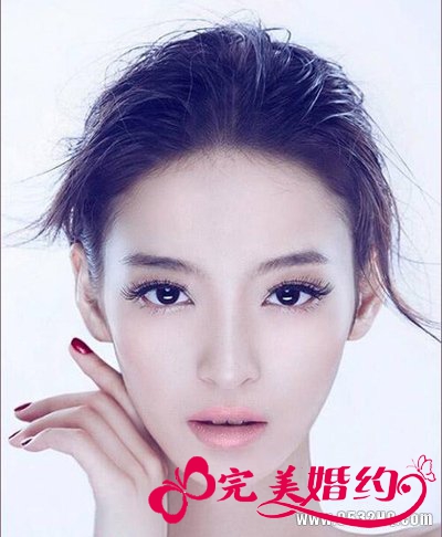 彩妆让新娘百变多彩 精致的妆容魅惑人心