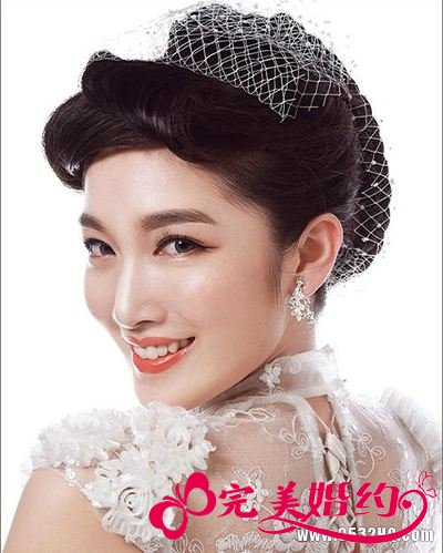 浪漫的跟妆造型 让女屌丝变身俏佳人