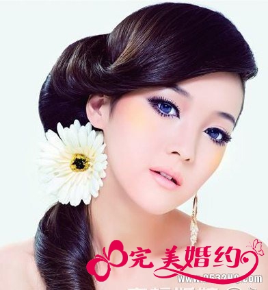 四款时尚唯美新娘发型 做高贵美丽俏新娘