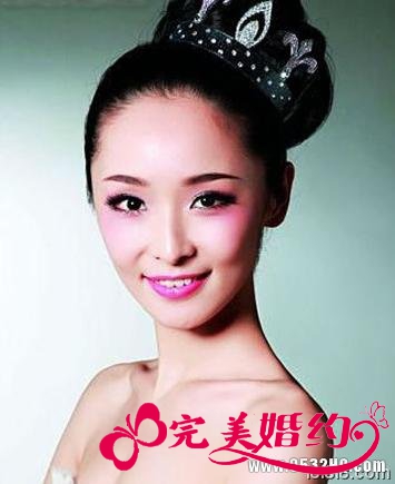 俏皮丫鬟 新娘盘发发型