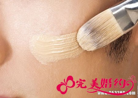 新郎如何化妆？完美新郎妆容打造技巧