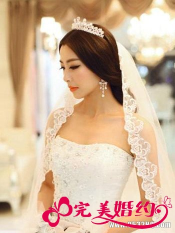 女人味十足 美丽新娘的浪漫别致发型