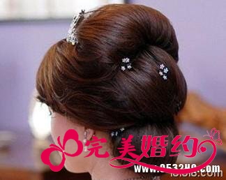 时尚新娘发型之低矮型