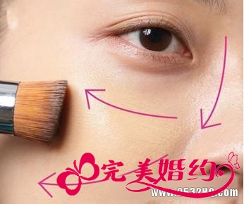 如何化裸妆
