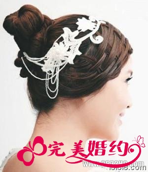 时尚新娘发型2：浪漫法式篱笆式发辫