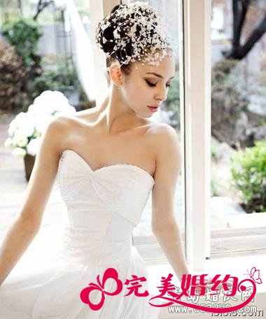 精致的时尚新娘造型