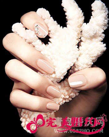 教新娘如何正确涂指甲油