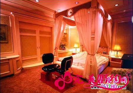 温馨浪漫的灯光