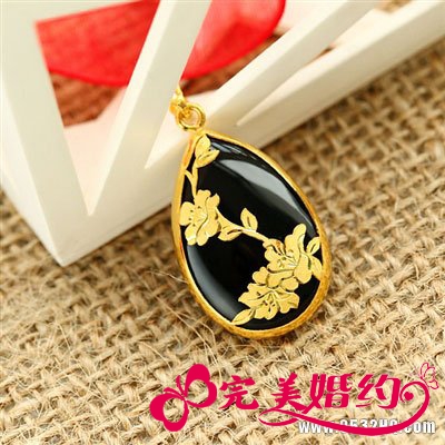 玉髓是什么？解读珠宝里的玉髓密码