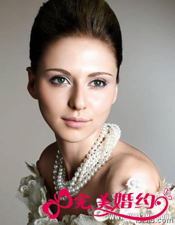  新娘妆容vs珍珠配饰