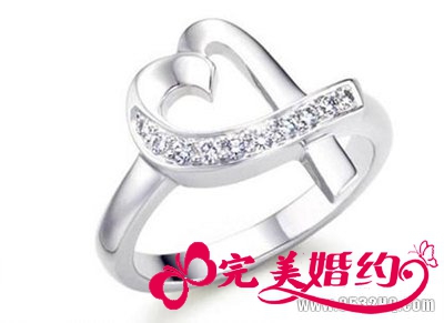 适合求婚的心形求婚钻戒 传达浓浓爱意