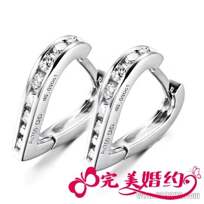 璀璨闪烁钻石耳环 让你瞬间脱颖而出