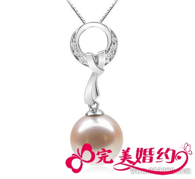 佩戴温润珍珠吊坠到底能带来哪些好处