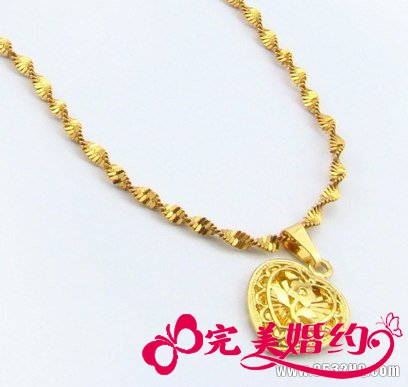 对比18K金项链和Pt950项链的优劣点