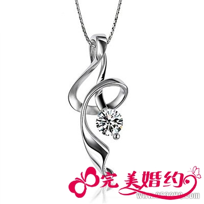 2013新款钻石吊坠让你瞬间亮起来