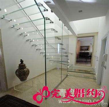 复式婚房楼梯装修效果图1