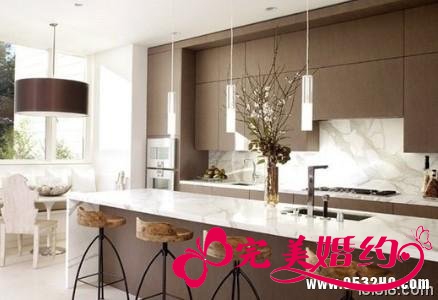 三室一厅装修效果图设计三：充满温馨惬意的吧台